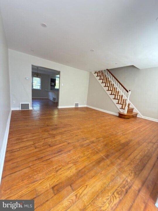 268 S Bayberry Ln in Upper Darby Township, PA - Foto de edificio