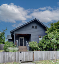 2117 S Cushman Ave in Tacoma, WA - Building Photo - Building Photo