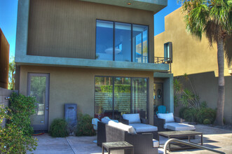 290 Cheryl Dr in Palm Springs, CA - Building Photo - Building Photo