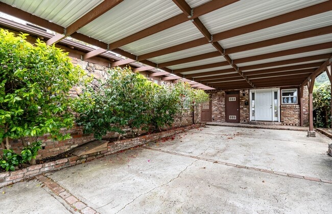 17645 Peak Ave in Morgan Hill, CA - Building Photo - Building Photo