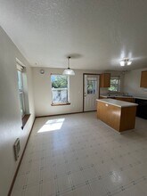 2735-2735 NE Rodney Ave in Portland, OR - Building Photo - Building Photo