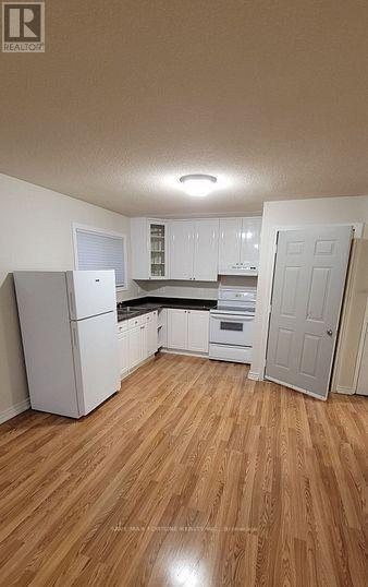 44 Rotherglen Ct in Brampton, ON - Building Photo