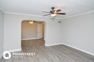 921 NW 202nd St in Miami, FL - Building Photo - Building Photo