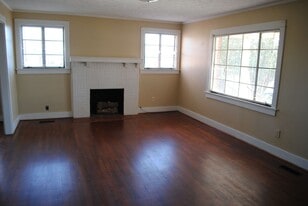 105 14th St N in Opelika, AL - Building Photo