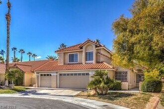 2705 Eagle Springs Ct in Las Vegas, NV - Building Photo - Building Photo