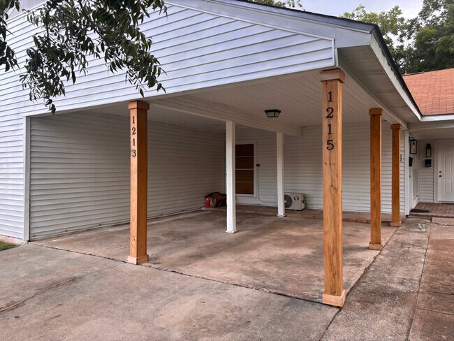 1215 Middleton St in Killeen, TX - Foto de edificio - Building Photo