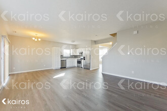 10350 Deercrest Ln in Indianapolis, IN - Foto de edificio - Building Photo
