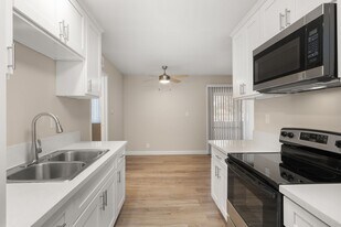 Fully Renovated Apartments- Riverside, CA in Riverside, CA - Building Photo
