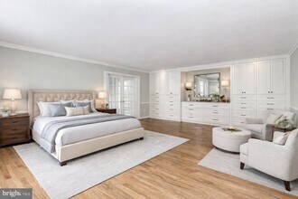 6636 Isle of Skye Dr in Highland, MD - Foto de edificio - Building Photo