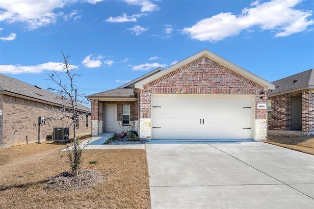 1903 Feeder Wy in Royse City, TX - Building Photo