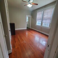 6330 Annunciation St in New Orleans, LA - Building Photo