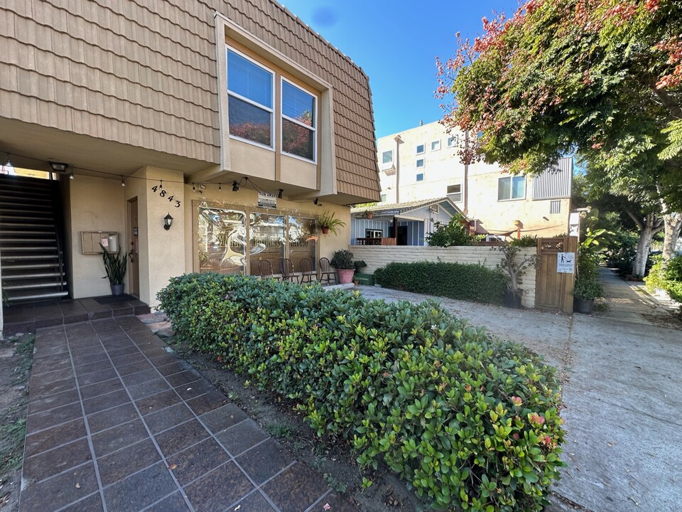 4843 Voltaire St, Unit 1 in San Diego, CA - Building Photo