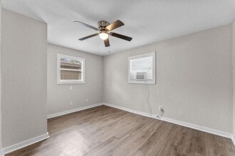 2400 Boss St in La Marque, TX - Building Photo - Building Photo