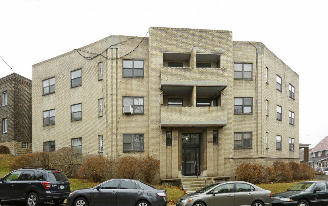 Triangle Hall in Pittsburgh, PA - Building Photo