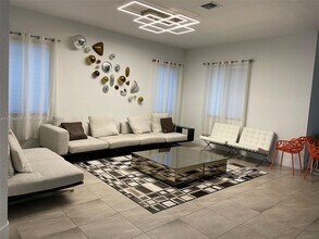 10680 Waves Way in Parkland, FL - Foto de edificio - Building Photo