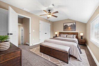 134 Barberry Ln in Raymore, MO - Foto de edificio - Building Photo