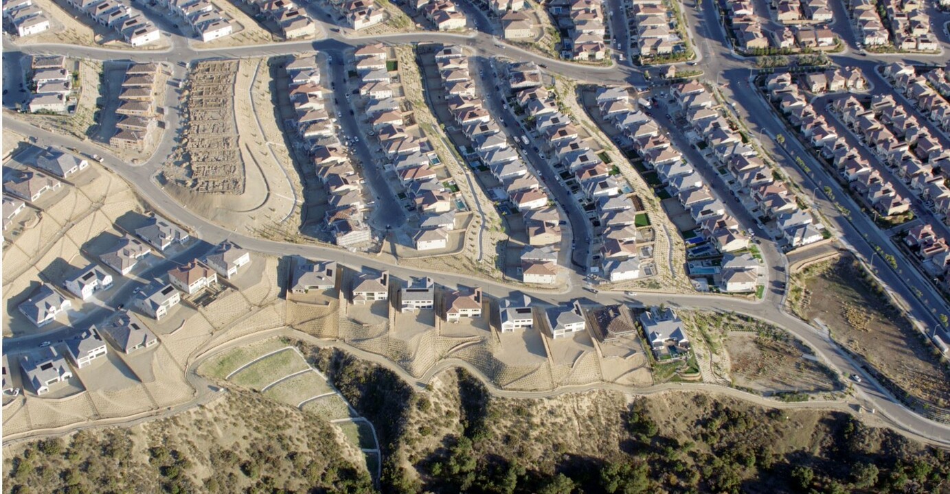 Hillcrest at Porter Ranch in Northridge, CA - Building Photo