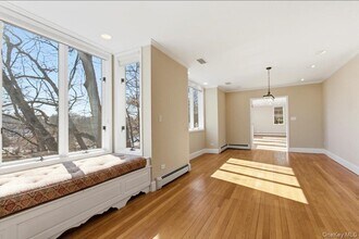 27 Harbor Terrace Dr in Rye, NY - Building Photo - Building Photo