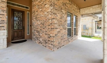 2405 Muzzie Ln in Leander, TX - Foto de edificio - Building Photo