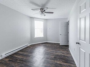 1151 Kentucky St, Unit 1 in Bowling Green, KY - Foto de edificio - Building Photo