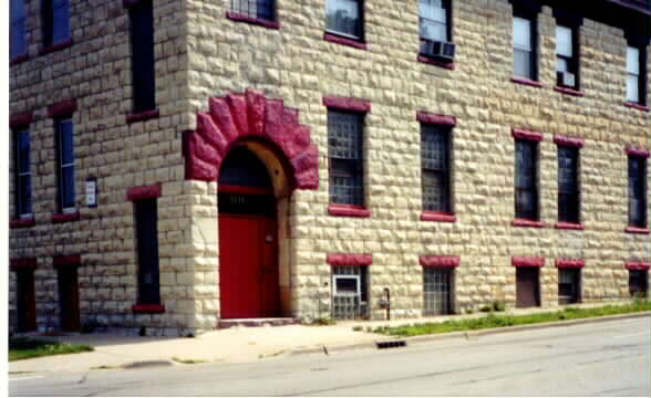 301 E Jackson St in Joliet, IL - Building Photo