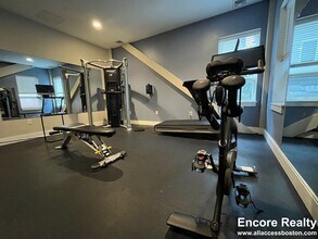 1 Everett St, Unit 305 in Boston, MA - Building Photo - Building Photo