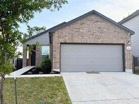 7203 Summer Tanager Dr in Austin, TX - Building Photo