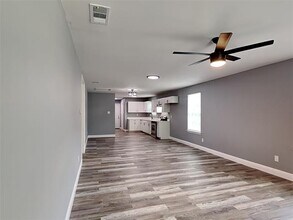 2314 Dathe St in Dallas, TX - Building Photo - Building Photo