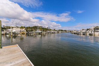 4425 Arendell St in Morehead City, NC - Building Photo - Building Photo