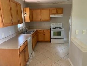 701 Merritt Dr in Mobile, AL - Building Photo - Building Photo