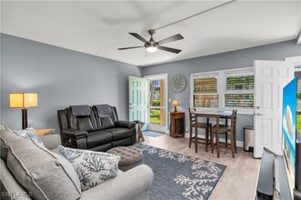 130 N Collier Blvd in Marco Island, FL - Building Photo - Building Photo
