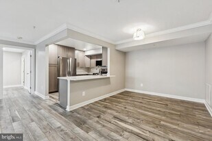 8311 Bluebird Way in Lorton, VA - Building Photo