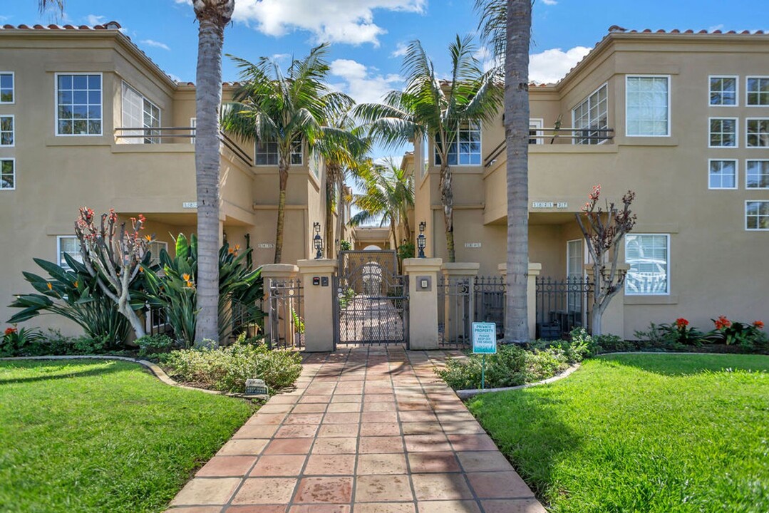 1845 Missouri St in San Diego, CA - Building Photo