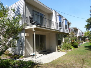 980 Ponderosa Ave in Sunnyvale, CA - Building Photo - Primary Photo