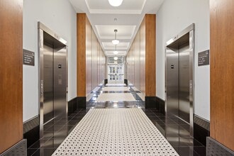 The Lofts at Blue Back Square in West Hartford, CT - Foto de edificio - Building Photo