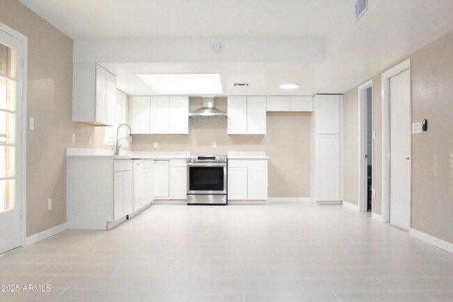 8806 N 105th Ln in Peoria, AZ - Building Photo - Building Photo