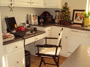 4455 E Paradise Vlg Pkwy S in Phoenix, AZ - Building Photo - Building Photo