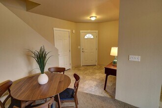 5210 E Grace Ave in Spokane, WA - Building Photo - Building Photo