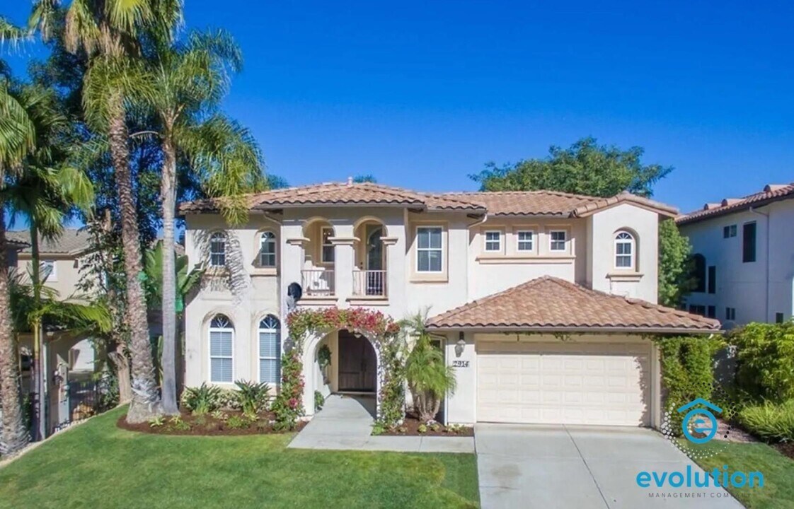 2914 Carrillo Way in Carlsbad, CA - Building Photo