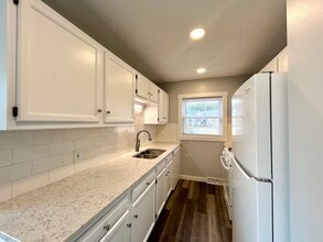 1845 Herrick Ave NE in Grand Rapids, MI - Building Photo - Building Photo