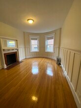 1736 Beacon St, Unit 6A in Brookline, MA - Building Photo - Building Photo