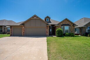 6600 NW 159th St in Edmond, OK - Building Photo