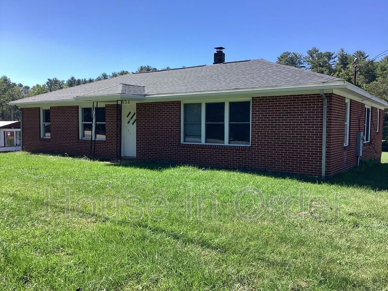 533 Mills Gap Rd in Arden, NC - Building Photo