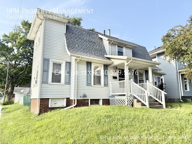 property at 730 Neale Ave SW