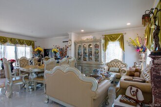 126 Trafalgar Dr in Shirley, NY - Building Photo - Building Photo