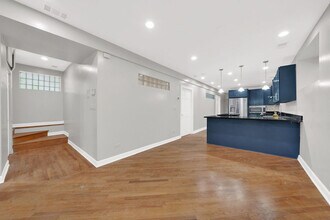 3001 N Damen Ave in Chicago, IL - Building Photo - Building Photo
