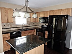 12526 Cardinal Woods Dr in Pineville, NC - Building Photo - Building Photo