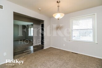 5134 Abington Rd in Florissant, MO - Building Photo - Building Photo