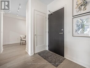 293 The Kingsway in Toronto, ON - Building Photo - Building Photo