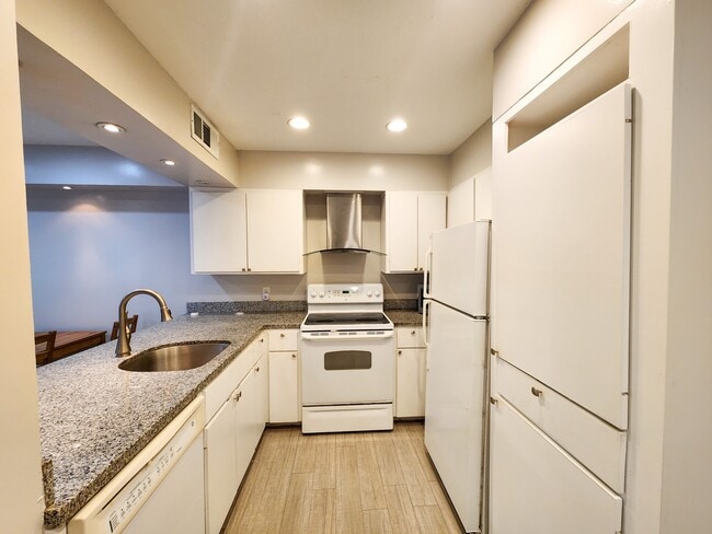 property at 2575 Marilee Ln